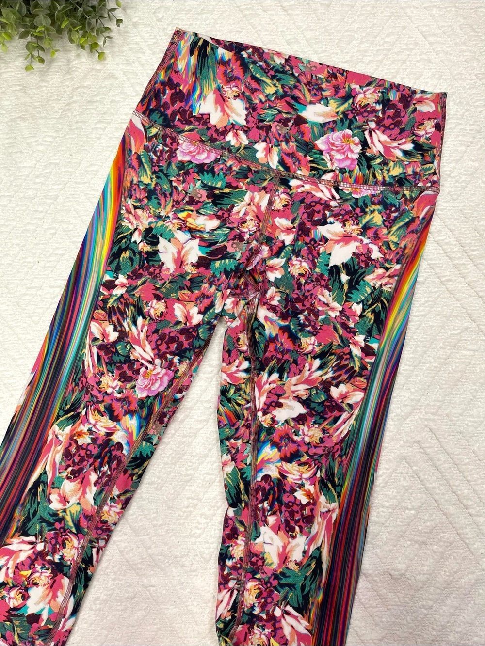 lululemon Wunder Under Hi-Rise Tight Spectrum Rainbow Floral Leggings Size 8